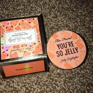 Too Faced You’re So Jelly highlighter